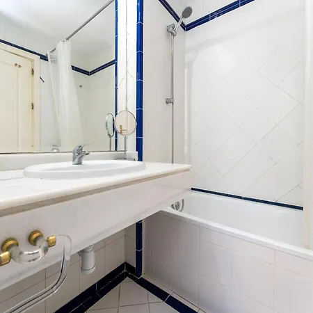 Near Near Watersports